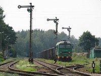 22.08.2012, Stare Juchy, ST44-089 z pociągiem Terespol Pomorski - Sokółka czeka na krzyżowanie z pociągiem TLK Pojezierze z Katowic do Gdyni Głównej