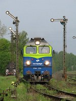 13.05.2010, stacja Stare Juchy, godz. 8:05 ST44-1214, po krzyżowaniu z TLK i szynobusem Ełk - Olsztyn Główny wyjeżdża do Ełku