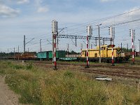 04.08.2009, Ełk Towarowy. SM42-2568 Zakładu Napraw Infrastruktury w Stargardzie Szczecińskim Sp. z.o.o chwilę przed odjazdem w kierunku Białegostoku