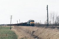 20.03.2002, nieczynny podg Łęgówek (wjazd do Olecka od strony Ełku), ST44-957 i SM42-377, pociąg TKPS 77780 Suwałki - Ełk