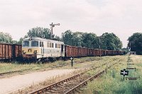 23.07.2004, stacja Stare Juchy, ST43-318 z dodatkowym pociągiem TNGS 1599 Białystok - Zajączkowo Tczewskie, około godz. 11.20
