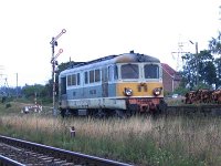 07.08.2006, stacja Wydminy, ST43-318 luzem wyjeżdża po krzyżowaniu z szynobusem relacji Ełk-Korsze