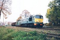 03.10.2000, wjazd na stację Ełk, ST44-957 i SM42 z pociągiem Olecko - Ełk