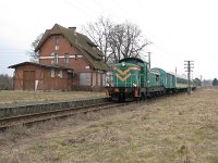 29.03.2010, Kosewo, pociąg TKPSc 900371 relacji Olsztyn Główny - Orzysz, prowadzi SM42-1110, na popychu SU46-010