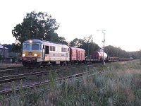 09.08.2006, stacja Stare Juchy, ST43-318 ze składem Zajączkowo Tczewskie - Białystok czeka na zwolnienie szlaku do Ełku przez próżne wahadło po żwirze relacji Elbląg-Ełk. Co ciekawe w składzie z Zajączkowa włączone jest jeszcze jedno całe wahadło jadące w tej relacji.